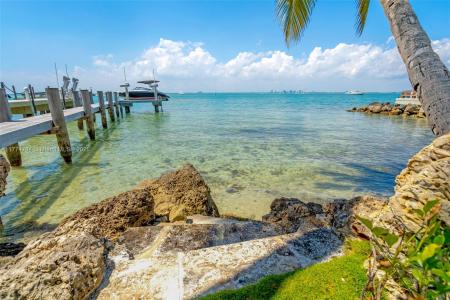 9 Harbor Pt, Key Biscayne, Florida 33149