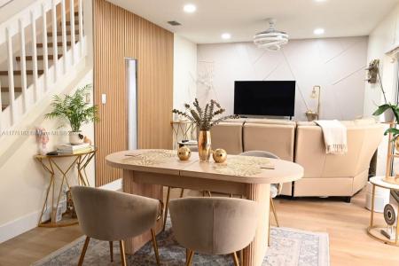 1430 Cottonwood Cir 1430, Weston, Florida 33326, USA