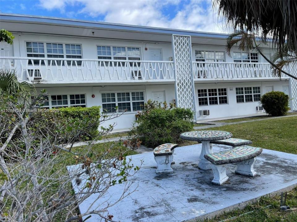 1471 NE 170th St 224A, North Miami Beach, Florida 33162, Amerika Birleşik Devletleri