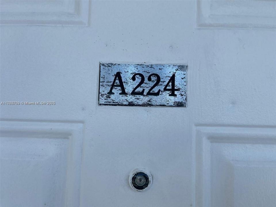 1471 NE 170th St 224A, North Miami Beach, Florida 33162, Amerika Birleşik Devletleri
