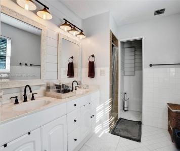 217 SE 5th St, Dania Beach, Florida 33004, USA