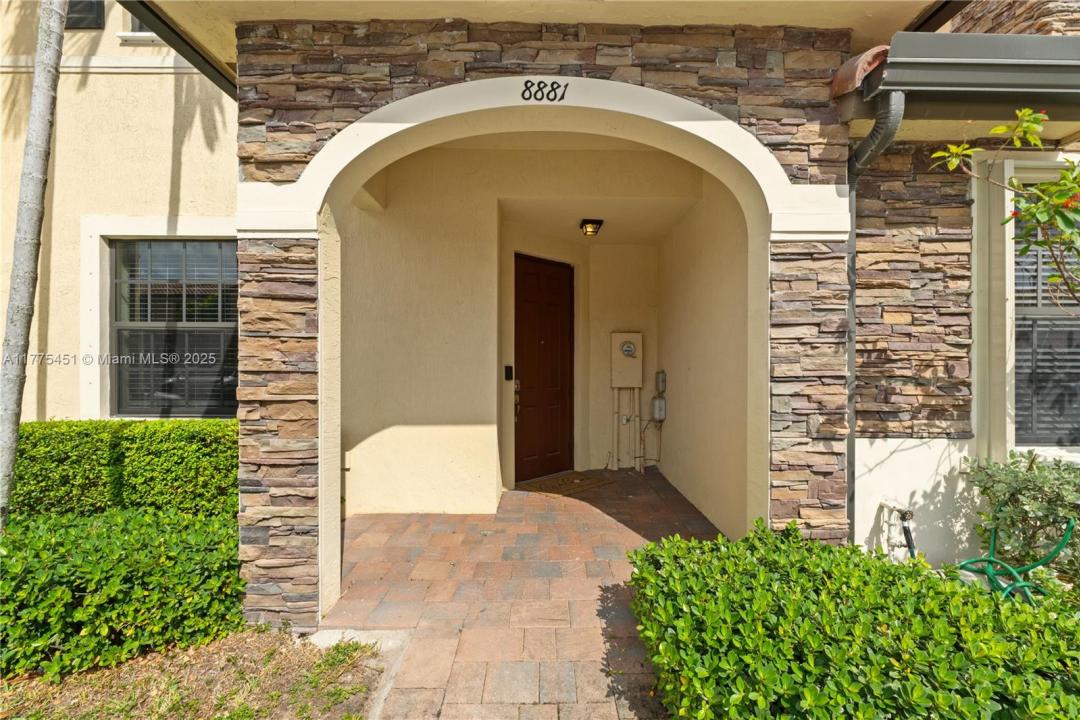 8881 W 35th Ln 8881, Hialeah, Florida 33018