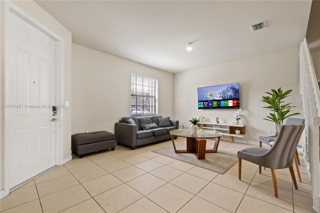 8881 W 35th Ln 8881, Hialeah, Florida 33018