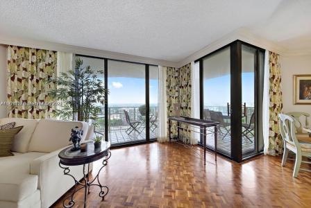 2000 Towerside Ter 1905, Miami, Florida 33138, USA