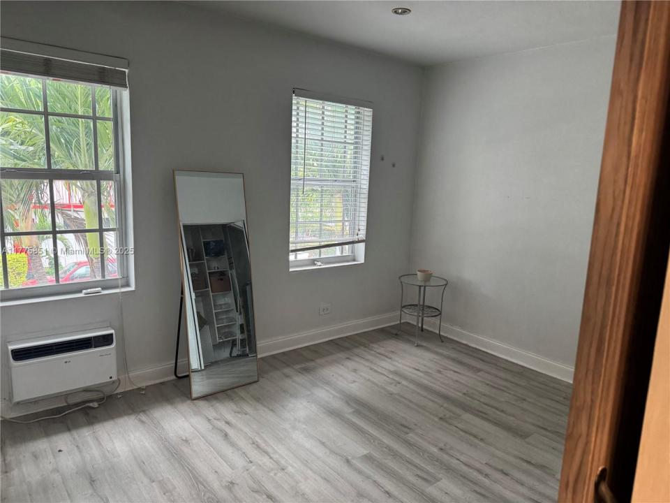 637 12th St 6, Miami Beach, フロリダ 33139, アメリカ合衆国
