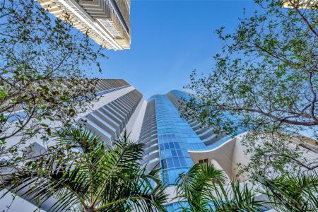 333 Las Olas Way 1007, Fort Lauderdale, Florida 33301, USA