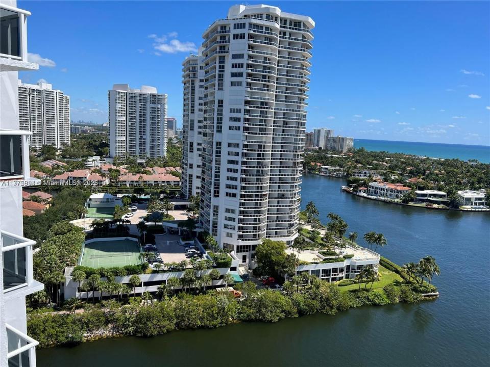20505 E Country Club Dr 2034, Aventura, 佛罗里达州 33180, 美国