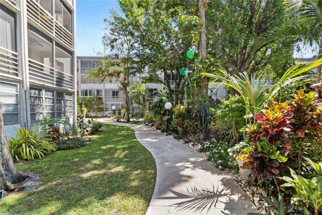 4850 NW 29th Ct 423, Lauderdale Lakes, Florida 33313, Estados Unidos