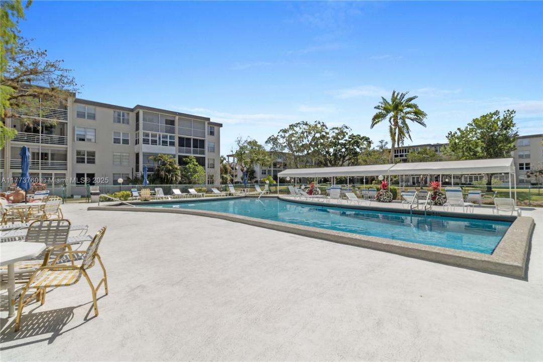 4850 NW 29th Ct 423, Lauderdale Lakes, Florida 33313, Estados Unidos