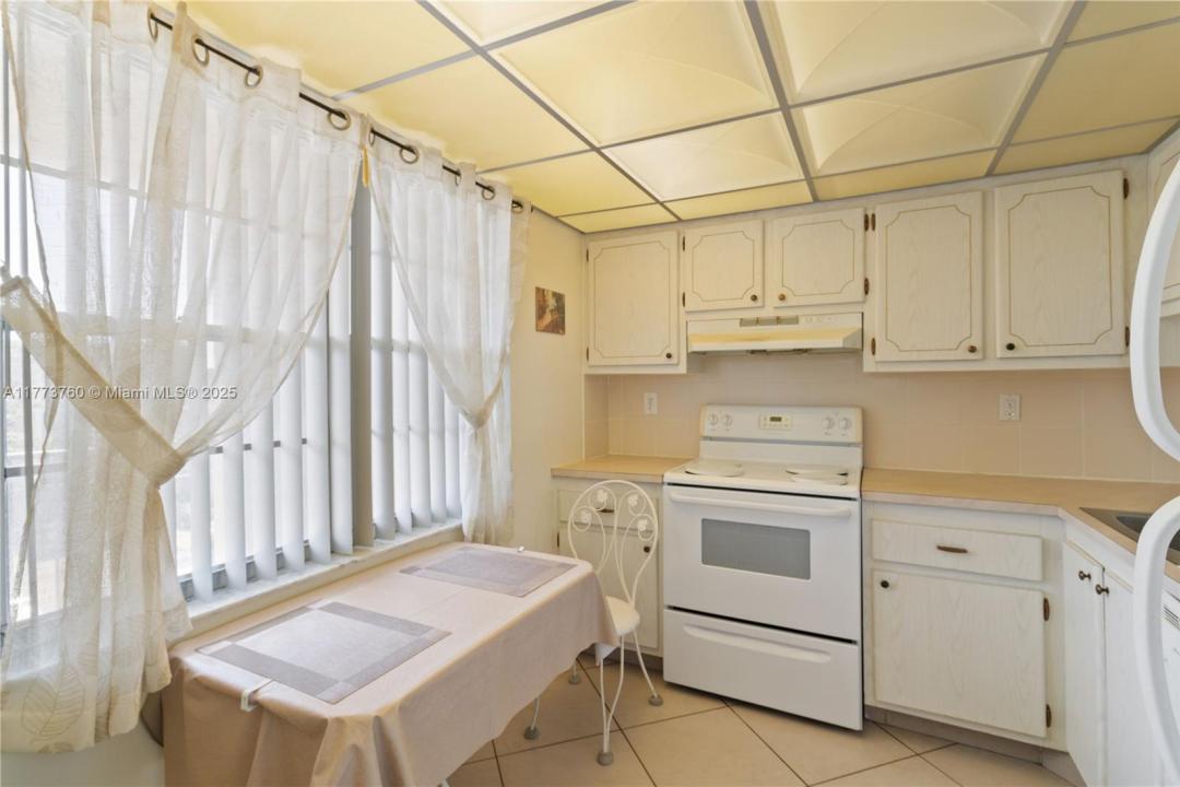 4850 NW 29th Ct 423, Lauderdale Lakes, Florida 33313, Estados Unidos