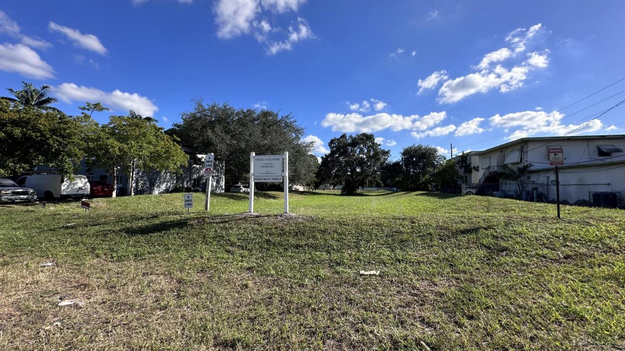 137 NW 165th Street, Miami, Flórida 33169, Estados Unidos