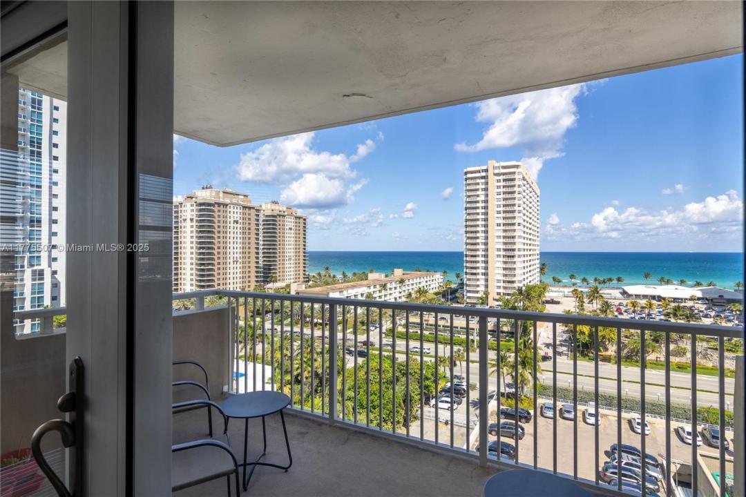 1965 S Ocean Dr 9F, Hallandale Beach, Floride 33009, États-Unis