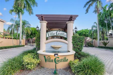 10863 SW 88th Ter ., Miami, Florida 33176, USA