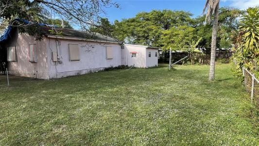 17301 NE 4th Ave, North Miami Beach, Florida 33162, USA