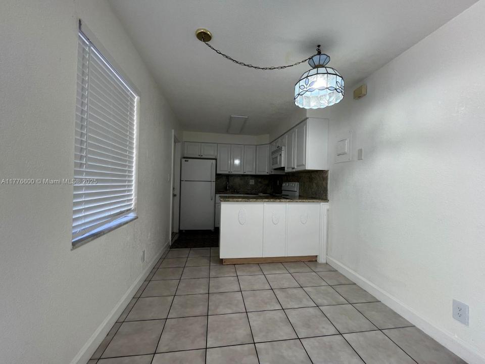 1824 Monroe St 1, Hollywood, Floryda 33020, USA