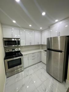8950 NE 8th Ave 403, Miami, Florida 33138, USA
