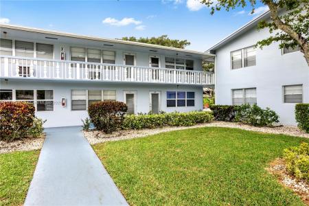 148 Canterbury F 148, West Palm Beach, Florida 33417, USA