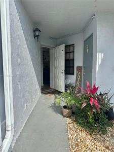 1211 S INDEPENDENCE DR 1211 G, Homestead, Florida 33034, USA