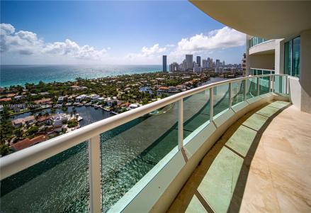20201 E Country Club Dr 2806/07, Aventura, Florida 33180, USA