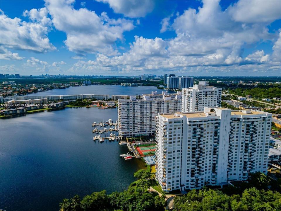 2780 NE 183rd St 712, Aventura, Florida 33160, Estados Unidos