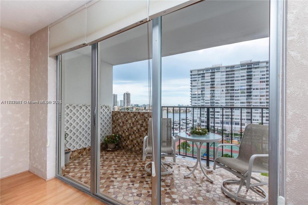 2780 NE 183rd St 712, Aventura, Florida 33160, Estados Unidos