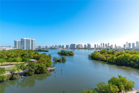 16385 Biscayne Blvd 707, North Miami Beach, Florida 33160, USA