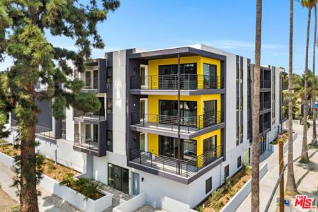 Tyrone Avenue, Van Nuys, Калифорния 91401, Соединенные Штаты