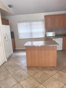 845 NW 98 Avenue, Plantation, Florida 33324, Estados Unidos
