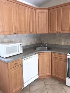 845 NW 98 Avenue, Plantation, Florida 33324, Estados Unidos