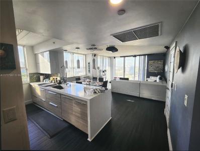 19501 W Country Club Dr 1508, Aventura, Florida 33180, USA
