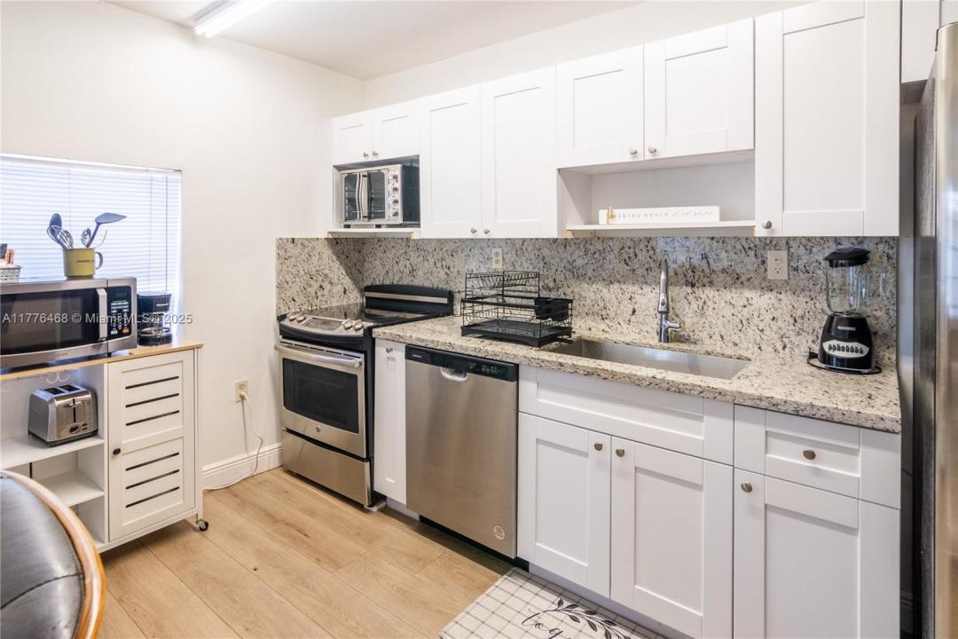 2453 SW 17th St, Miami, Floride 33145, États-Unis