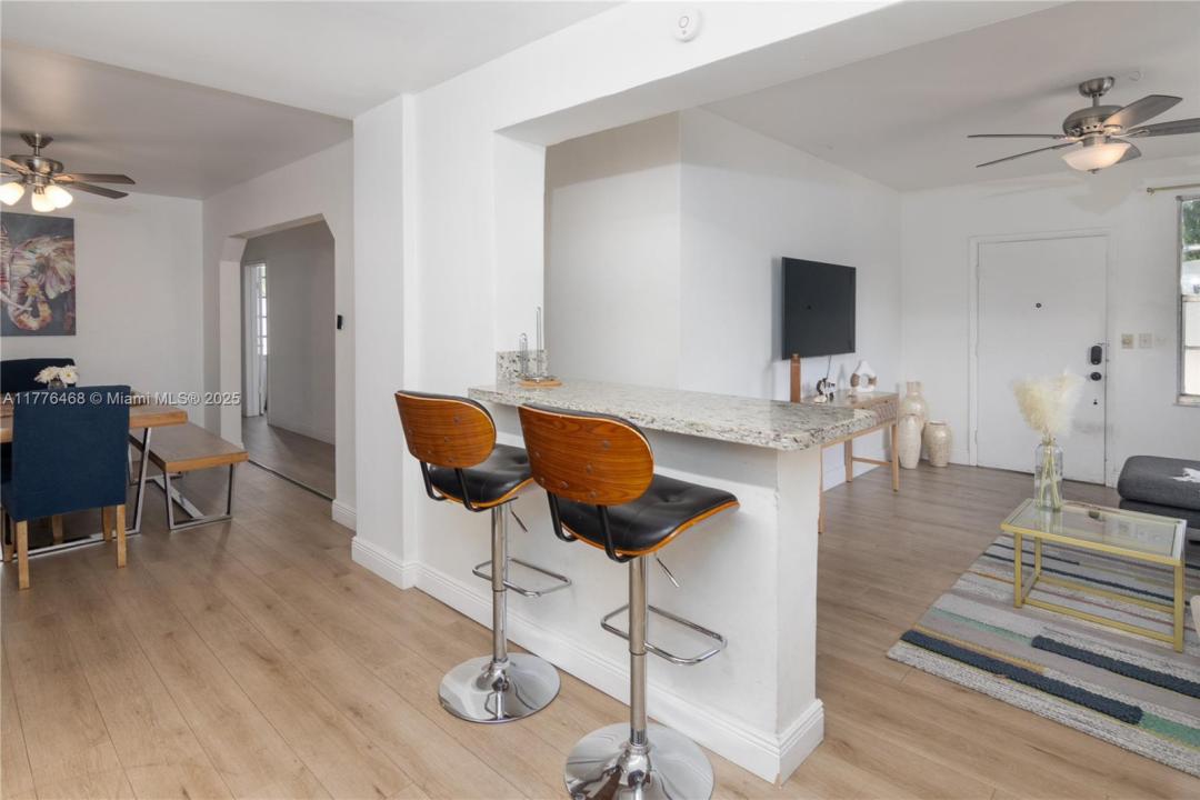 2453 SW 17th St, Miami, Floride 33145, États-Unis