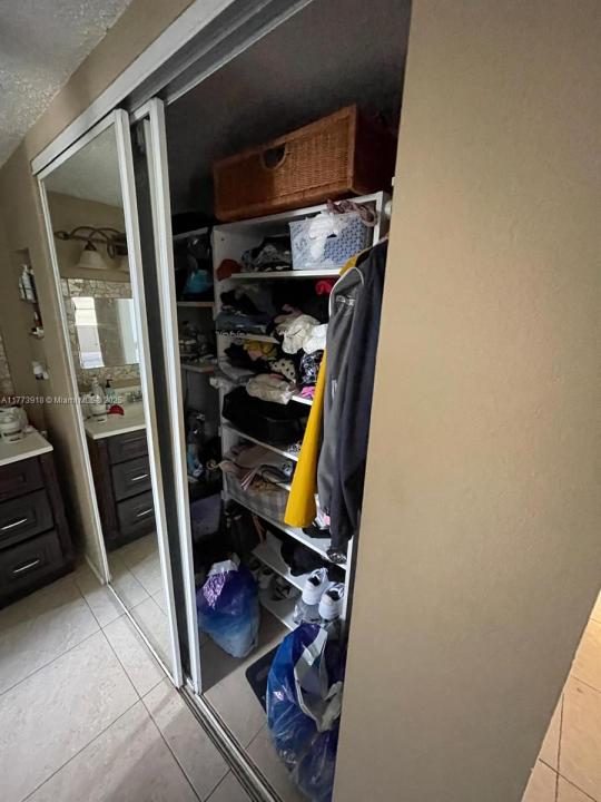 9460 Live Oak Pl 309, Davie, Florida 33324, Estados Unidos