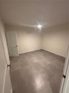 16395 Biscayne Blvd TH 6, North Miami Beach, Florida 33160, USA