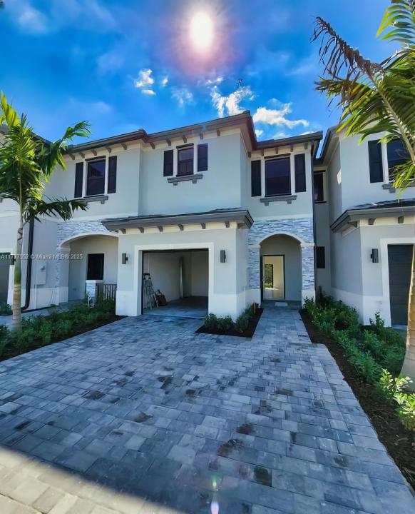 452 NW 203 RD 452, Miami Gardens, Floryda 33169, USA
