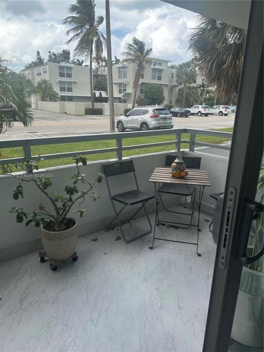 1080 94 ST 110, Bay Harbor Islands, Florida 33154, Estados Unidos
