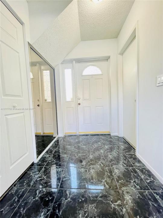 5809 NW 21st St 20-A, Lauderhill, פלורידה 33313, ארצות הברית של אמריקה 