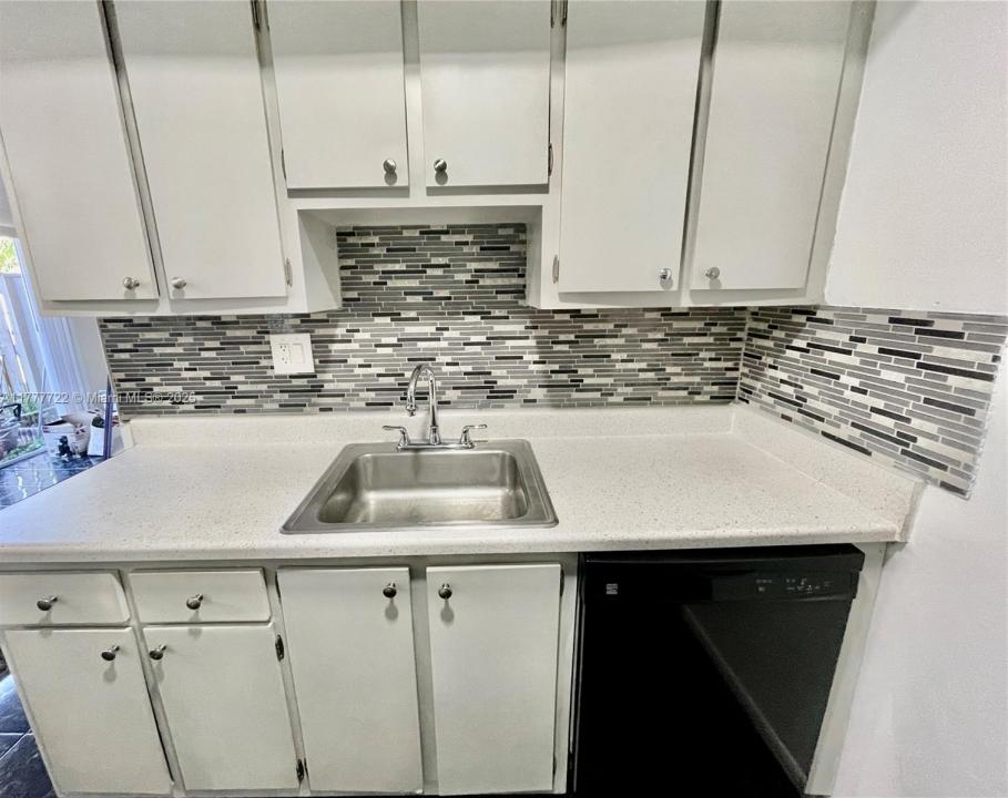 5809 NW 21st St 20-A, Lauderhill, פלורידה 33313, ארצות הברית של אמריקה 