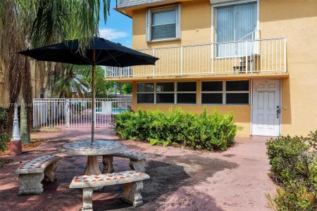 4061 N Dixie Hwy 29, Oakland Park, Florida 33334, USA