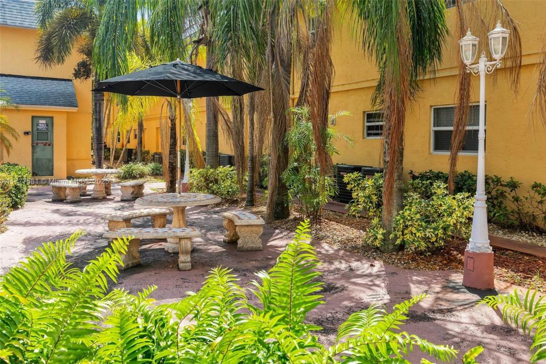 4061 N Dixie Hwy 29, Oakland Park, Florida 33334, USA