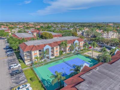 18850 NW 57th Ave 203, Hialeah, Florida 33015, USA