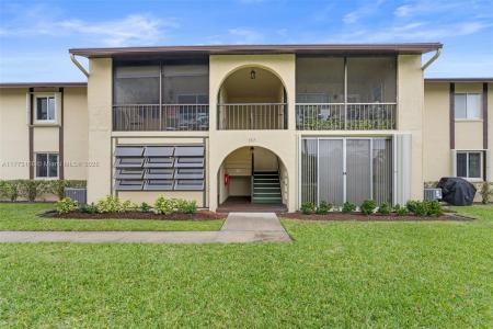 337 Pine Ridge Cir C-1, Green Acres, Florida 33463, USA
