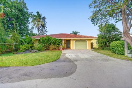 755 NW 35th St, Oakland Park, Florida 33309, USA