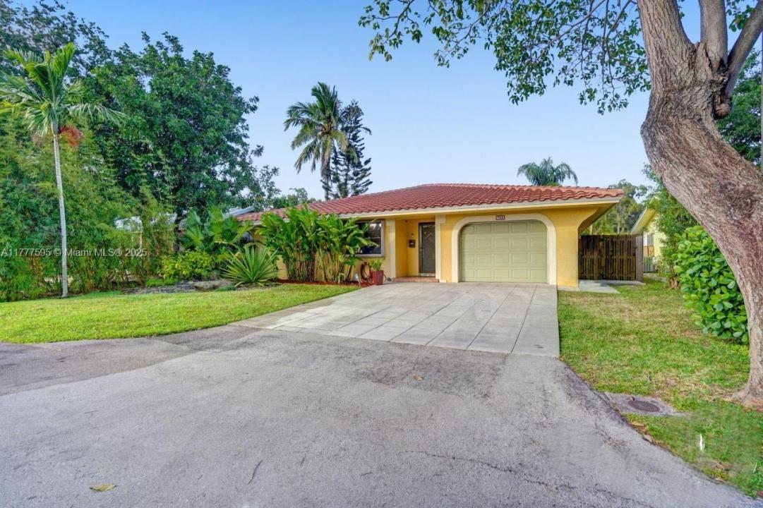 755 NW 35th St, Oakland Park, フロリダ 33309, アメリカ合衆国