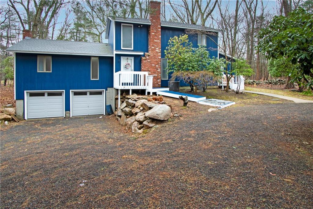 20 Holly Hill Court, East Greenwich, Rhode Island 02818, USA