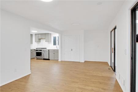 20 Holly Hill Court, East Greenwich, Rhode Island 02818, USA