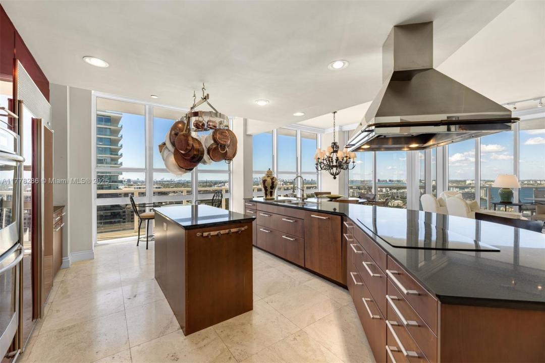 10225 Collins Ave 2004, Bal Harbour, Flórida 33154, Estados Unidos