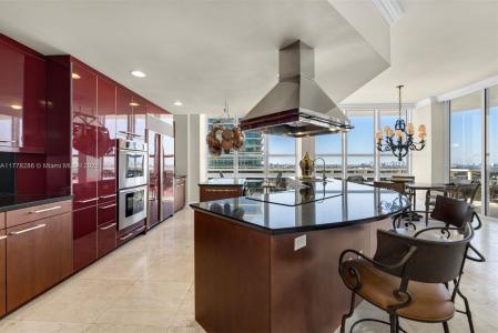 10225 Collins Ave 2004, Bal Harbour, Florida 33154, USA