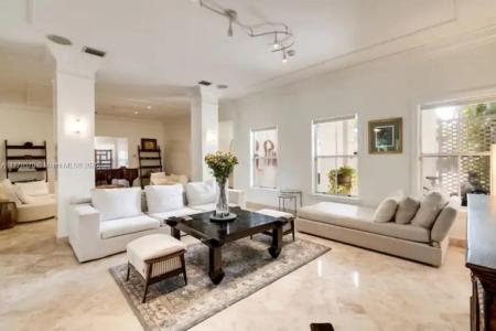 1725 Tigertail Ave, Miami, Florida 33133, USA