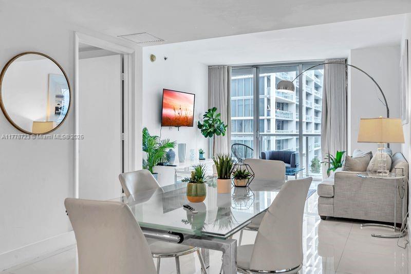 485 Brickell Ave 1711, Miami, פלורידה 33131, ארצות הברית של אמריקה 